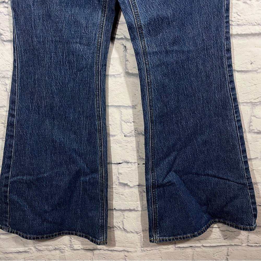 PacSun Women’s Stretch High Rise Flare Jeans - Picture 4 of 9